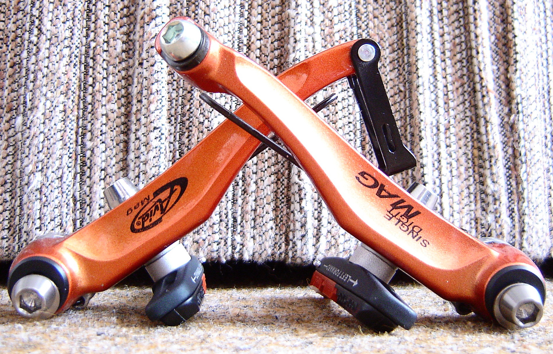 avid-sd-mag-orange